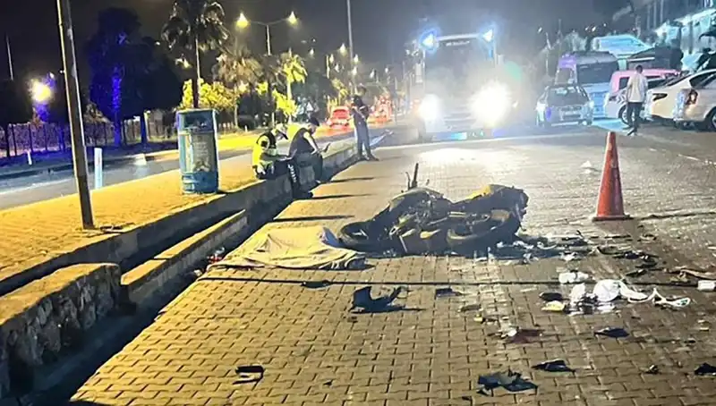 Alanya'da Motosiklet Kazası: Genç Biker Hayatını Kaybetti