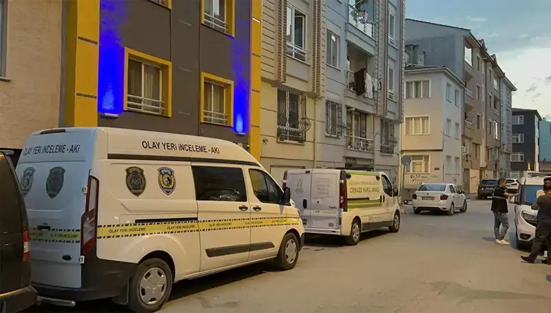 Apartman Merdiveninde Meydana Gelen Şüpheli Ölüm Olayını Araştırıyorlar