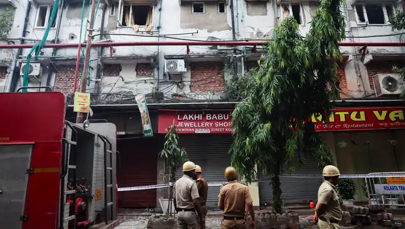 Hindistan'da Korkunç Otel Yangını: 15 Kişi Hayatını Kaybetti