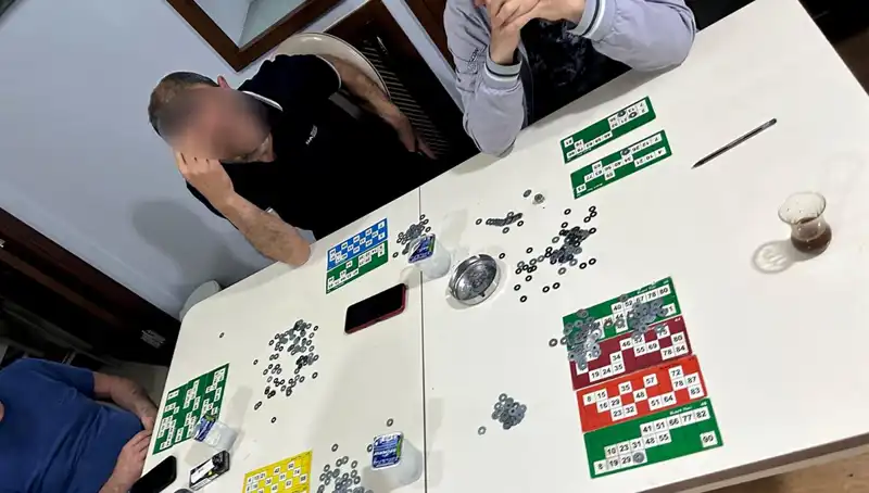 TikTok Canlı Yayında Gerçekleşen Polisiye Baskın! 22 Kişi Suçüstü Yakalandı