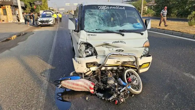 Aydın'da Feci Kaza: Motosiklet Sürücüsüne Kamyonet Çarptı, Hayatını Kaybetti