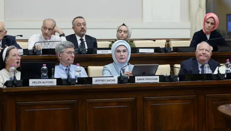Emine Erdoğan'ın Vatikan'daki Konuşması: "Dünya 5'ten Büyüktür" Vurgusu