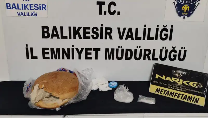 Ekmeğin İçine Gizlenmiş Uyuşturucularla Yakalandılar!