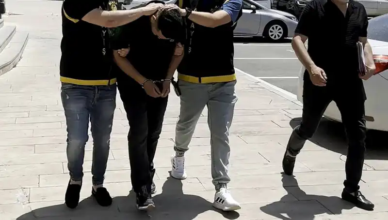 Mezarlıkta Hırsızlık Yapan Şahıs Suçüstü Yakalandı: Olayın Detayları Şok Etti