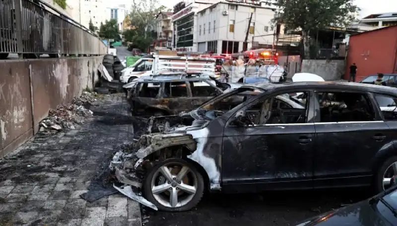 Sanayide Tamir Bekleyen Araçlar Alev Alev Yandı: Olayın Ayrıntıları Ortaya Çıktı
