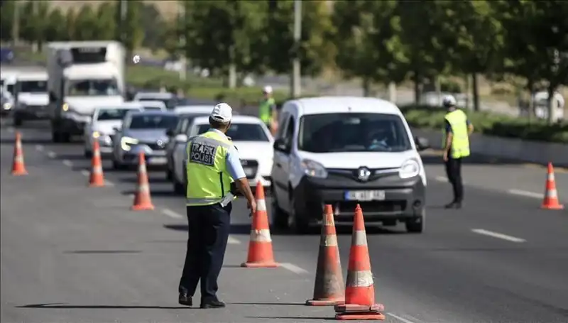 Tünel Kapama Eylemi: Şehirdeki Sıkıntılara Dikkat Çekmek İstedi!