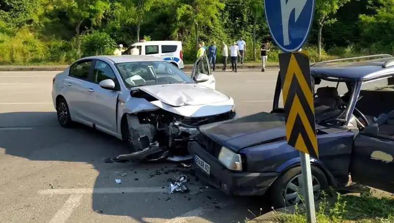 Görele'de Feci Kaza: Sürücünün Aracından Fırlaması Korku Yarattı