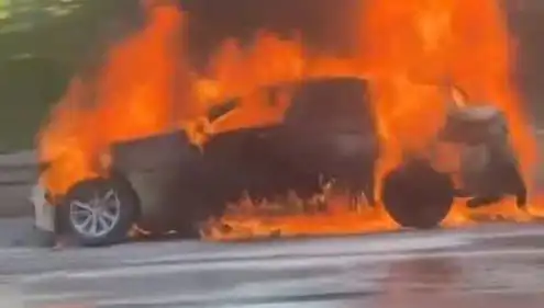 15 Temmuz Şehitler Köprüsü'nde Araç Yangını: Trafik Felç Oldu!