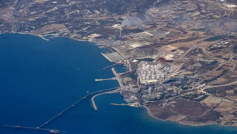ABD Donanması'nın İsrail'e Silah Taşıyan Gemisinin İlk Durağı Limasol Olacak