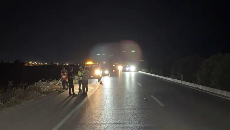 Adana’da Üç Araçla Zincirleme Trafik Kazası: Korkunç Anlar ve Yaralılar